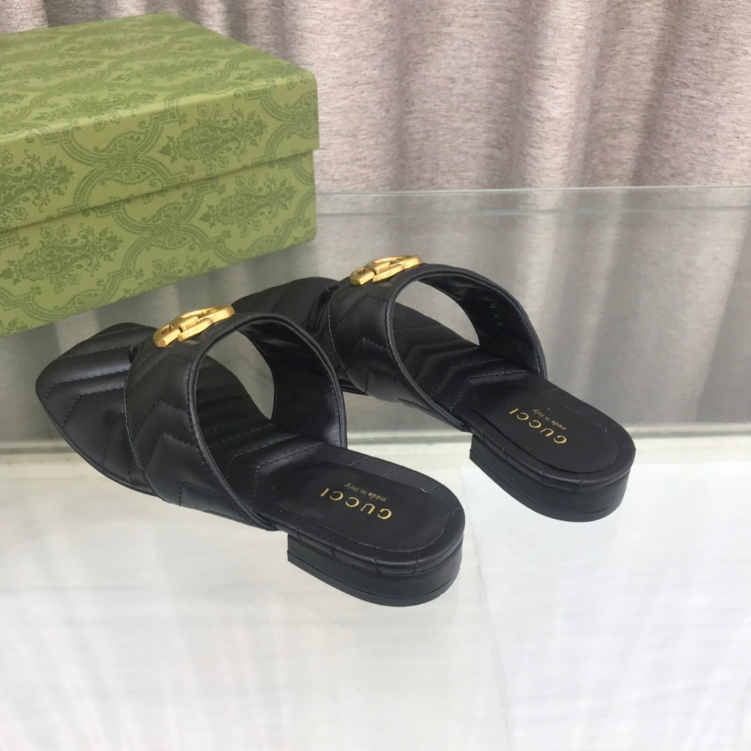 GG  marmont logo - embellished mattelasse leather sandal in black