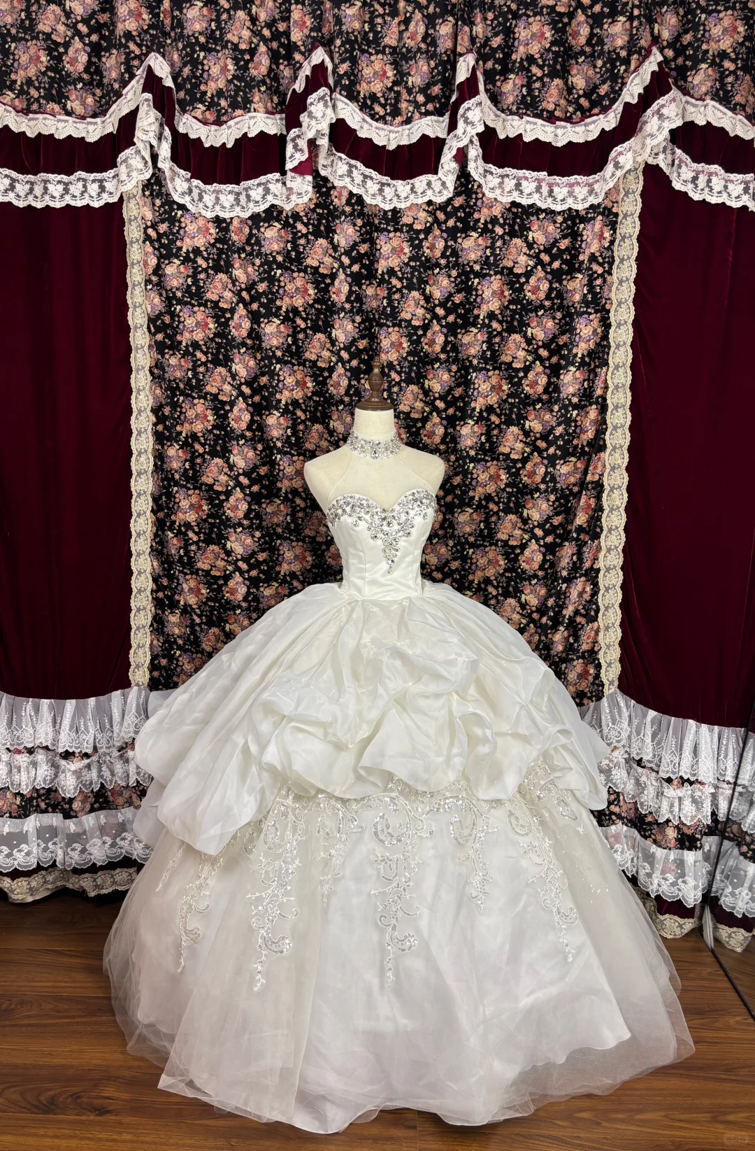 Retro Beading Strapless A-Line Tulle Quinceanera Dresses Sweet 17 Birthday Ball Gowns, D1428
