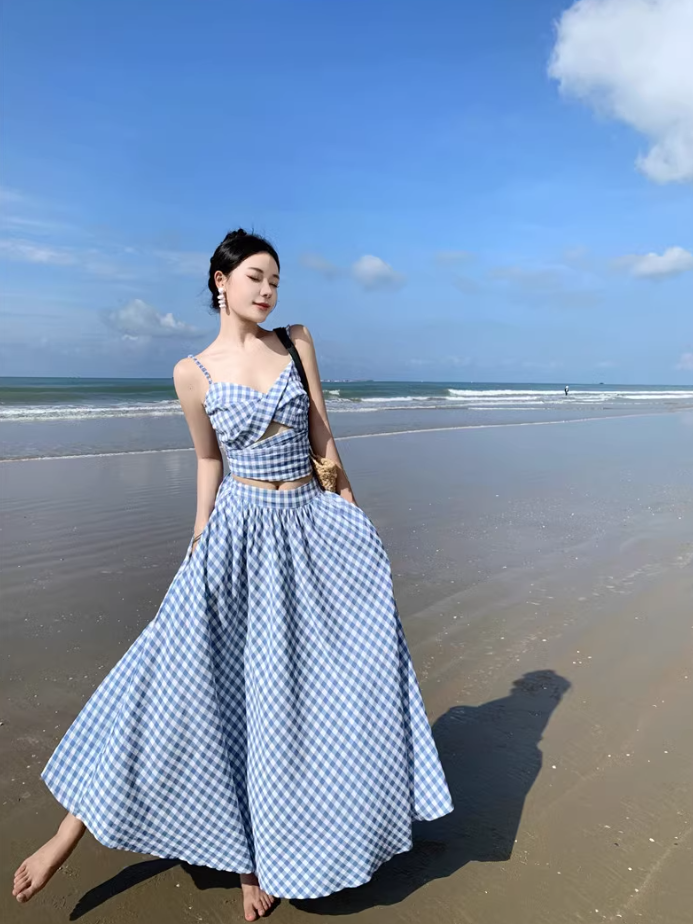 Blue and white plaid backless camisole new high waist swing skirt suit two piece set R0199