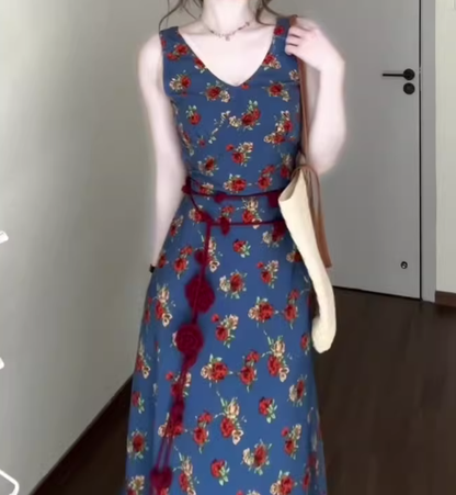 Retro V-neck floral suspender dress high-end waist temperament long skirt R0772