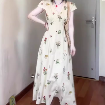 Retro v-neck floral dress 2025 new gentle temperament waist a-line long skirt R0747