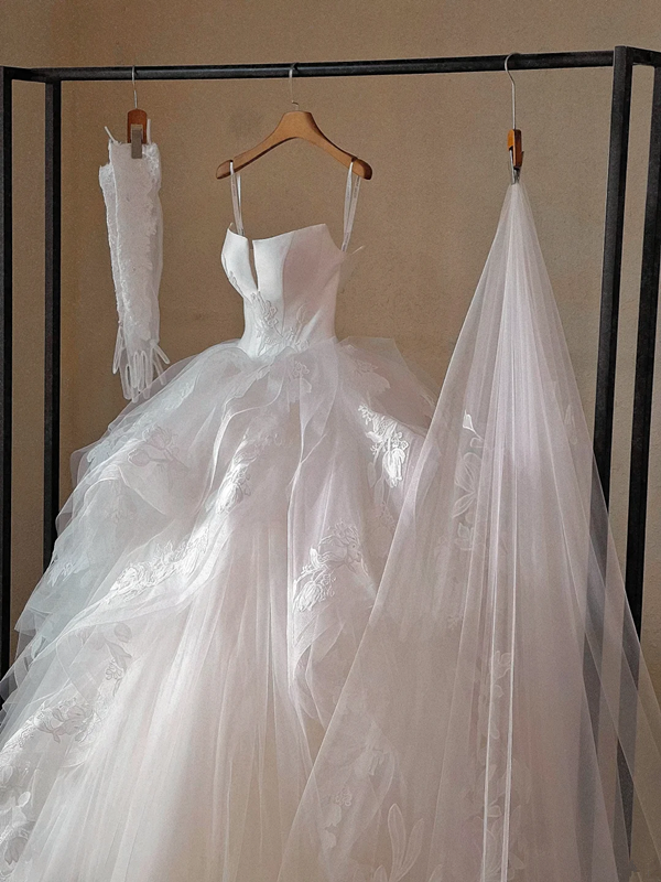 White suspender waist puffy tulle bridal dress R5699