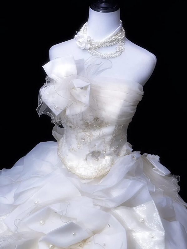 White strapless, fitted waist, full skirt, long ball gown R8679