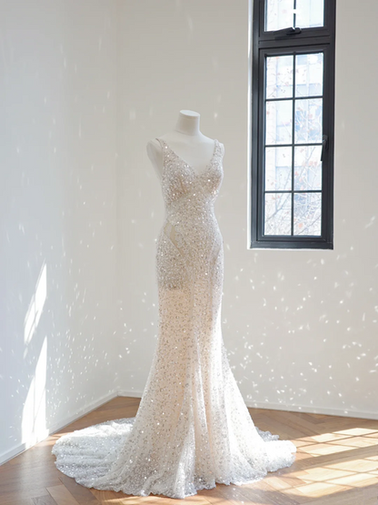 White V-neck fitted waist long sexy ball gown/bridal dress R8515
