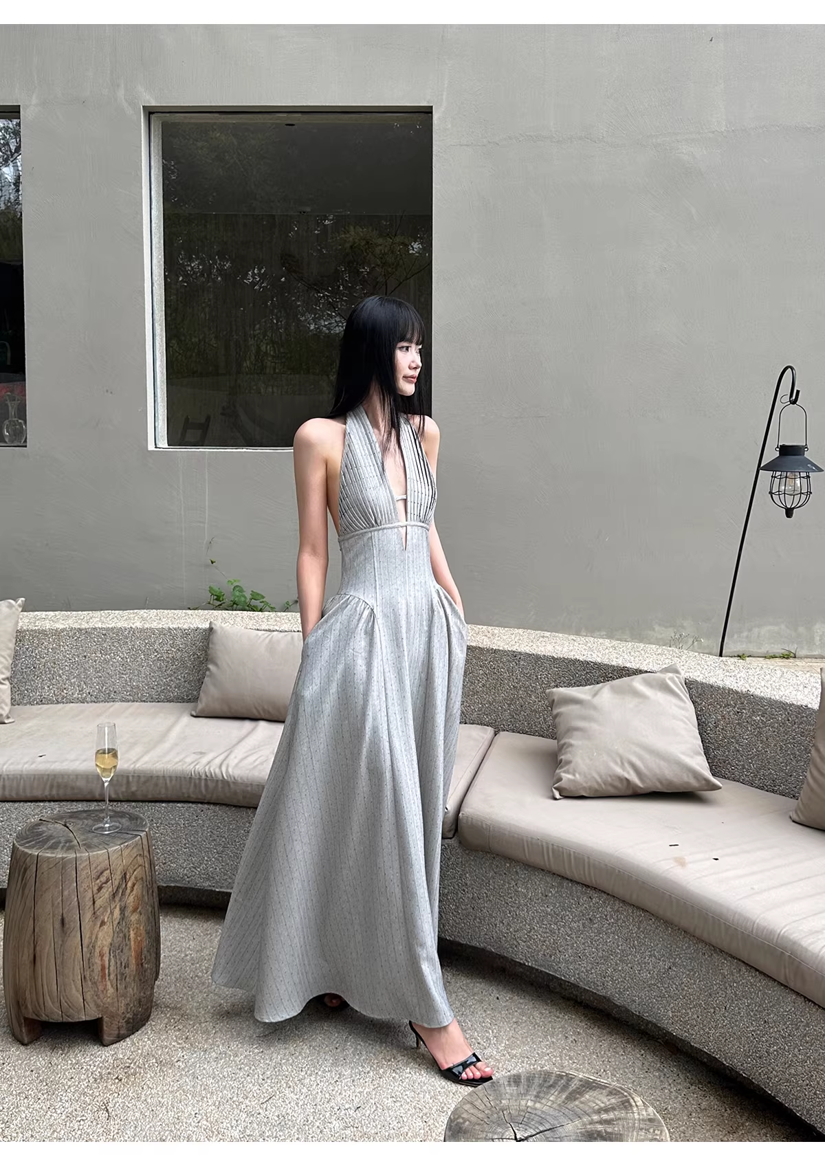 Fashion Halter Gray satin Pleated A Line Long Wedding Guest Dress Backless Long Evening Dress Prom Gown With Pockets