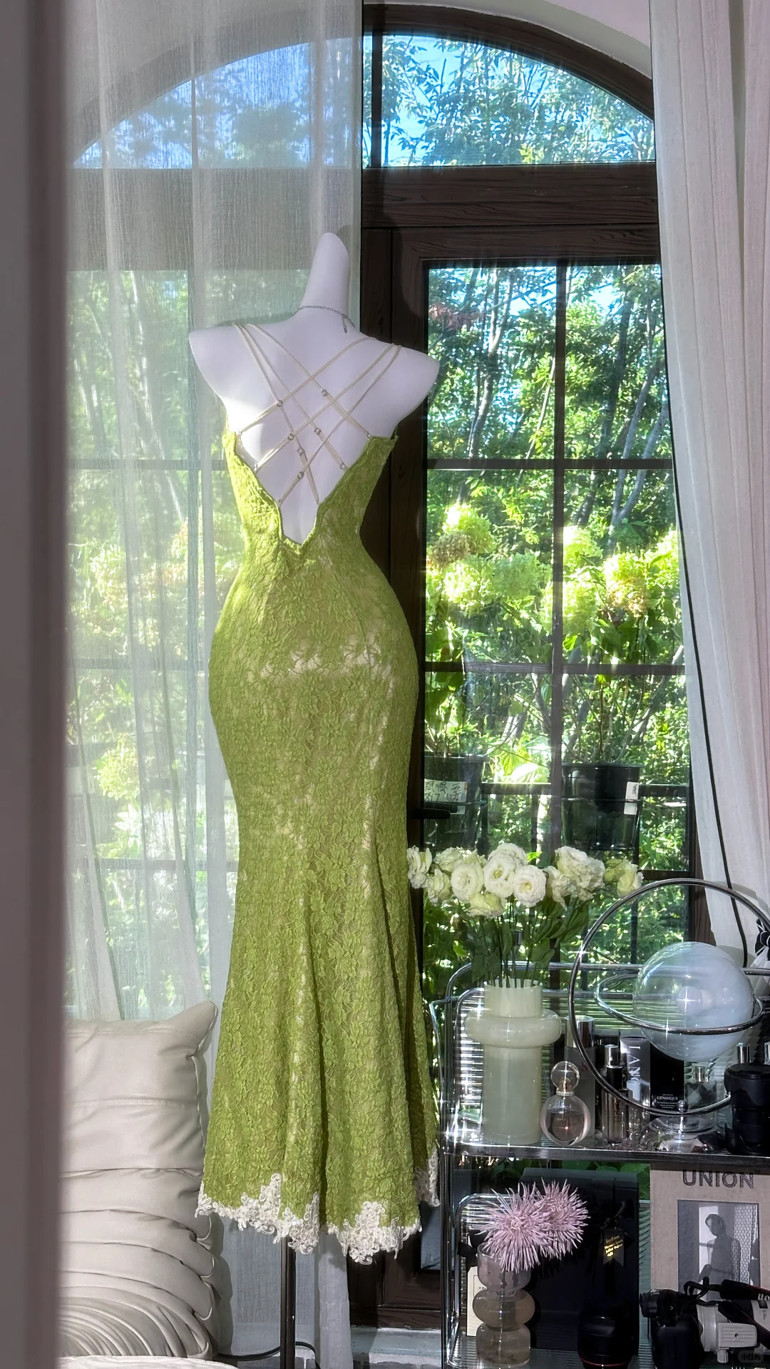 Vintage Spaghetti Straps Green Lace Appliques Slit Mermaid Prom Gown Long Party Dress