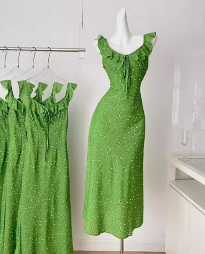 2025 Spring and Summer New V-neck suspender dress French style green floral ruffle dress R0274