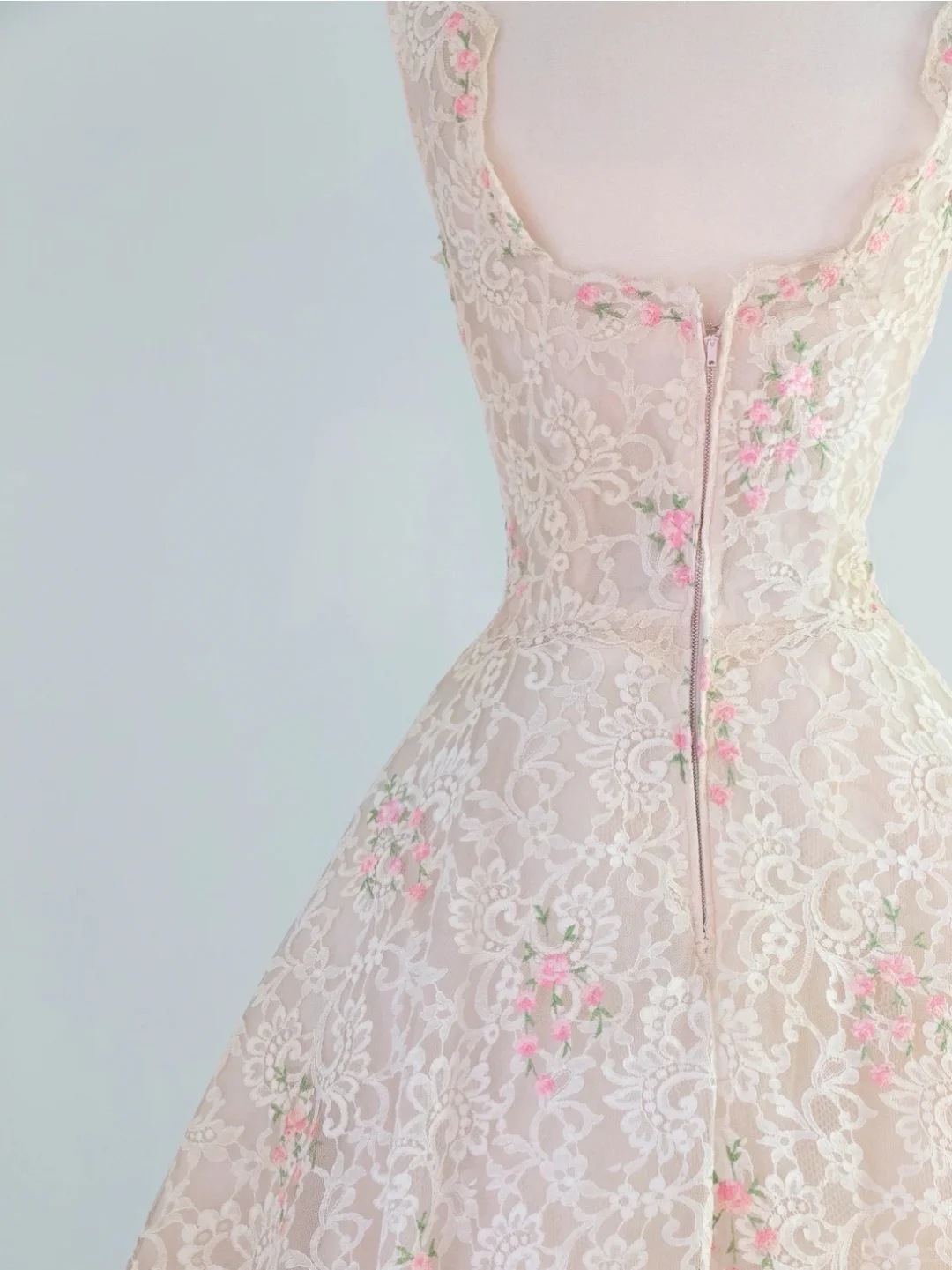 Retro Pink Floral Exquisite Embroidery Design A-Line Short Homecoming Dress Party Dress  D1670