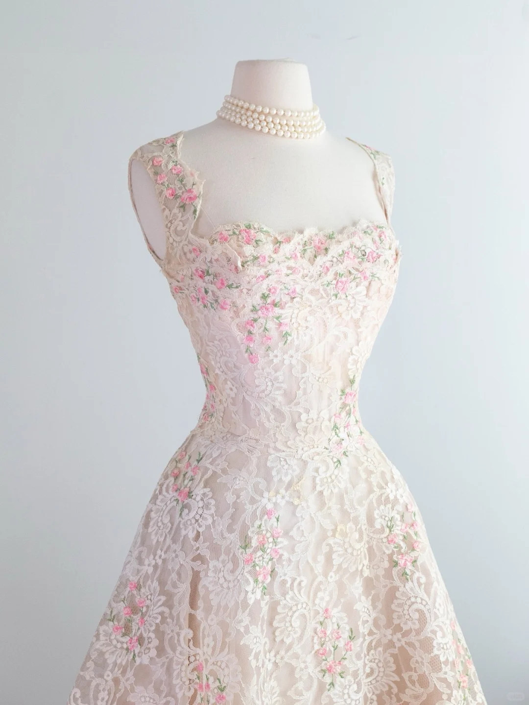 Retro Pink Floral Exquisite Embroidery Design A-Line Short Homecoming Dress Party Dress  D1670