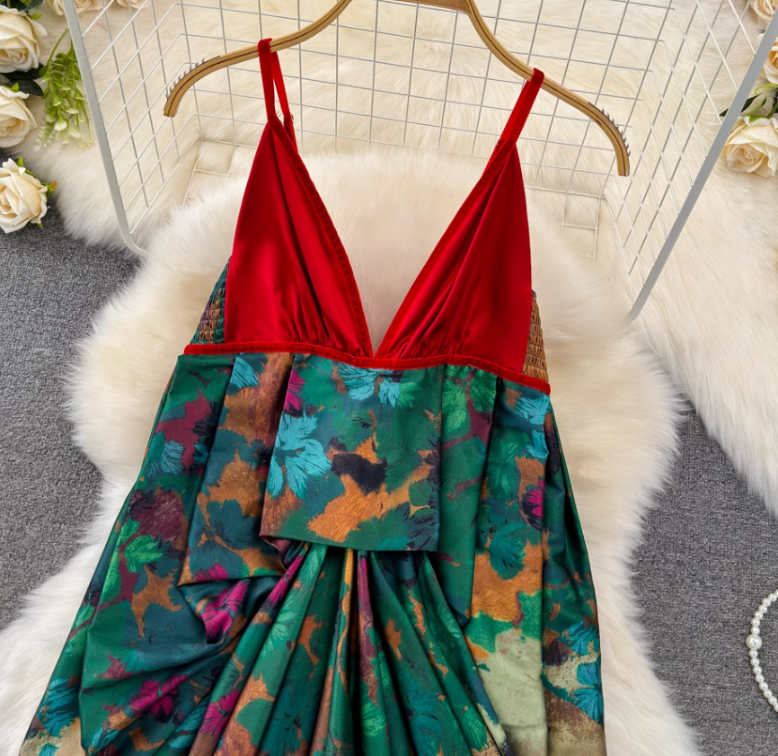 Classical Aesthetics Floral V-neck Large Backless Suspender Dress Seaside Holiday Beach Dress R0385