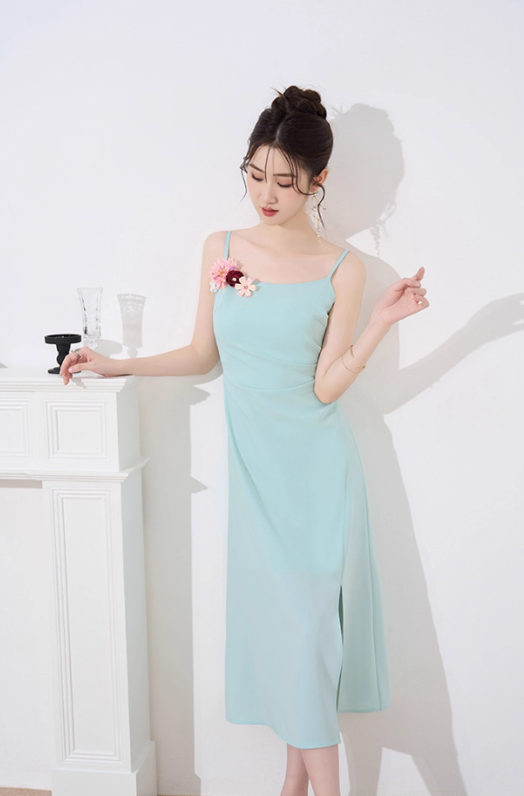 French design niche dress new style temperament waist slimming medium-length green suspender skirt R4458