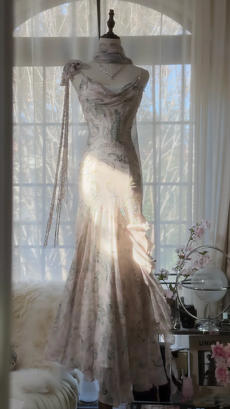 Light pink floral print halter-neck fitted bodycon long ball gown R7688