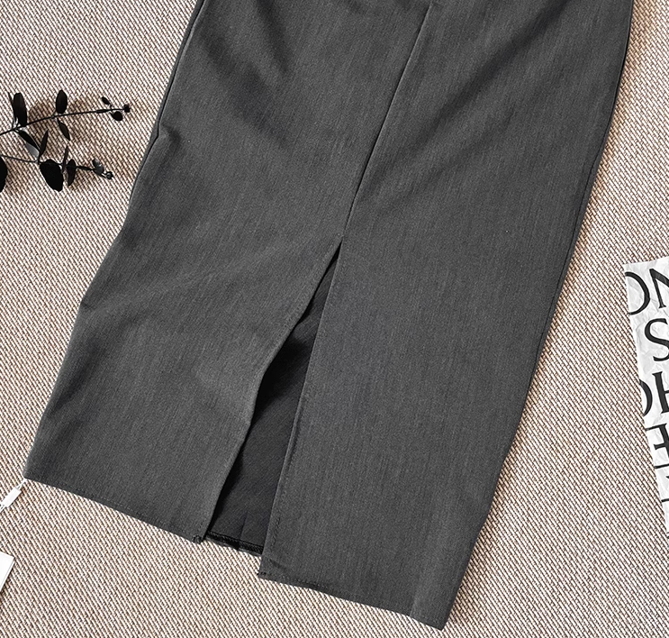 Gray rich girl style beautiful suspender dress female 2025 new summer lace splicing pleated hip skirt R0071
