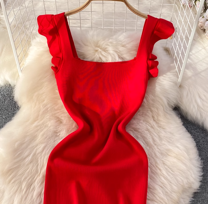 Flying sleeve suspender dress, elegant waist-length knitted hip-wrapped dress R0333