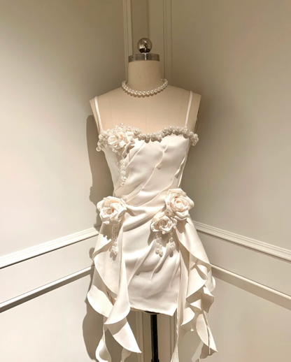 White halter neckline with pearl design, waist and irregular skirt short skirt for homecoming dress R4151