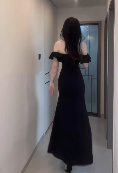 Little black dress, elegant high-end evening dress, high-end hip-wrapped tube top dress R0468