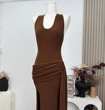 2025 Summer versatile design halter neck backless sexy pleated side slit knitted dress R0279