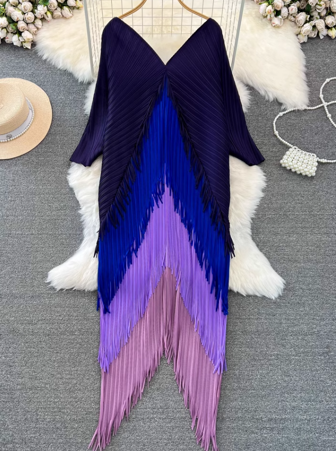 Temperament Sanyake pleated long-sleeved V-neck backless loose tassel gradient color irregular dress R0402