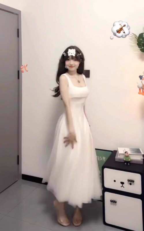 White suspender dress gentle temperament high-end dress waist A-line princess dress R0458