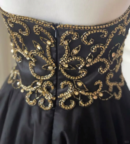 Stylish Halter Tulle Beaded A Line Homecoming Dress Black Sleeveless Birthday Dress Cocktail Dress S544