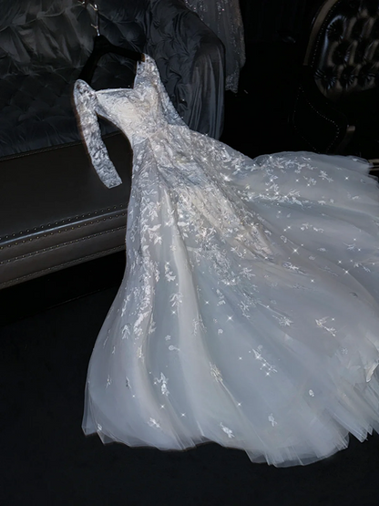 White lace square neckline fitted waist long ball gown/bridal dress R8800