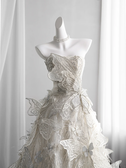 Ivory white strapless fitted waist butterfly-shaped full skirt ball gown, bridal dress R8429