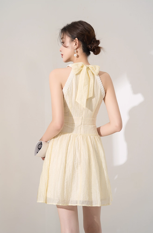 Halter neck dress new summer design French waist slimming temperament skirt high-end R4301