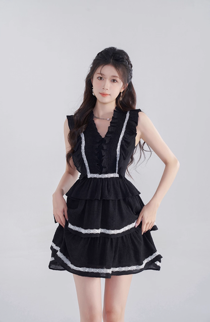 Black V-neck dress women's summer high waist princess skirt new design niche A-line short skirt R4465
