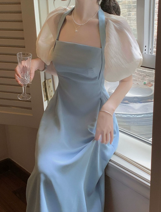 Blue halter neck square neck puff sleeve dress        S5799