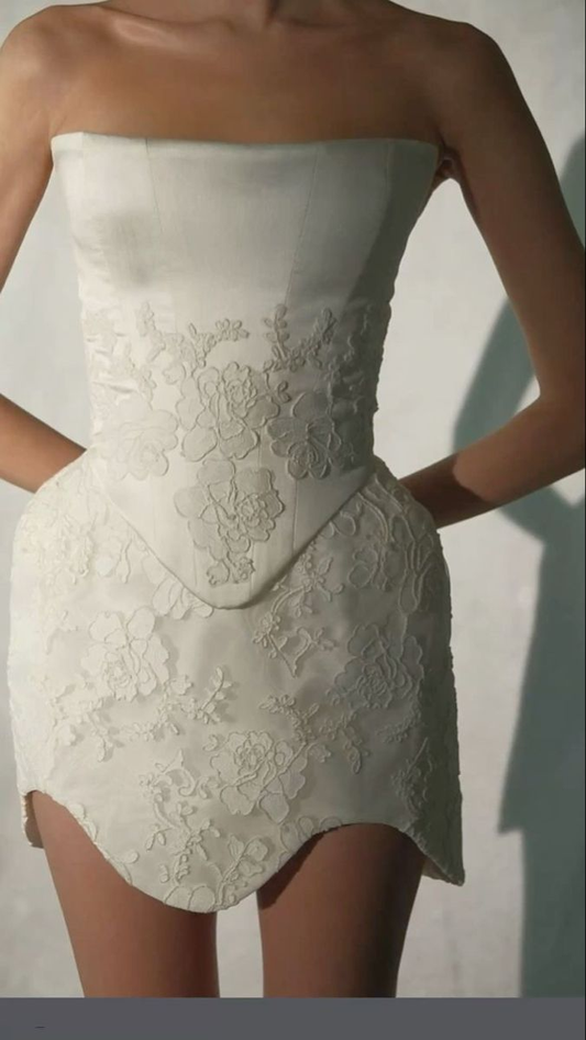 Charming Strapless Satin Lace Appliques Short Homecoming Dress 20th Birthday Outfits Y9653