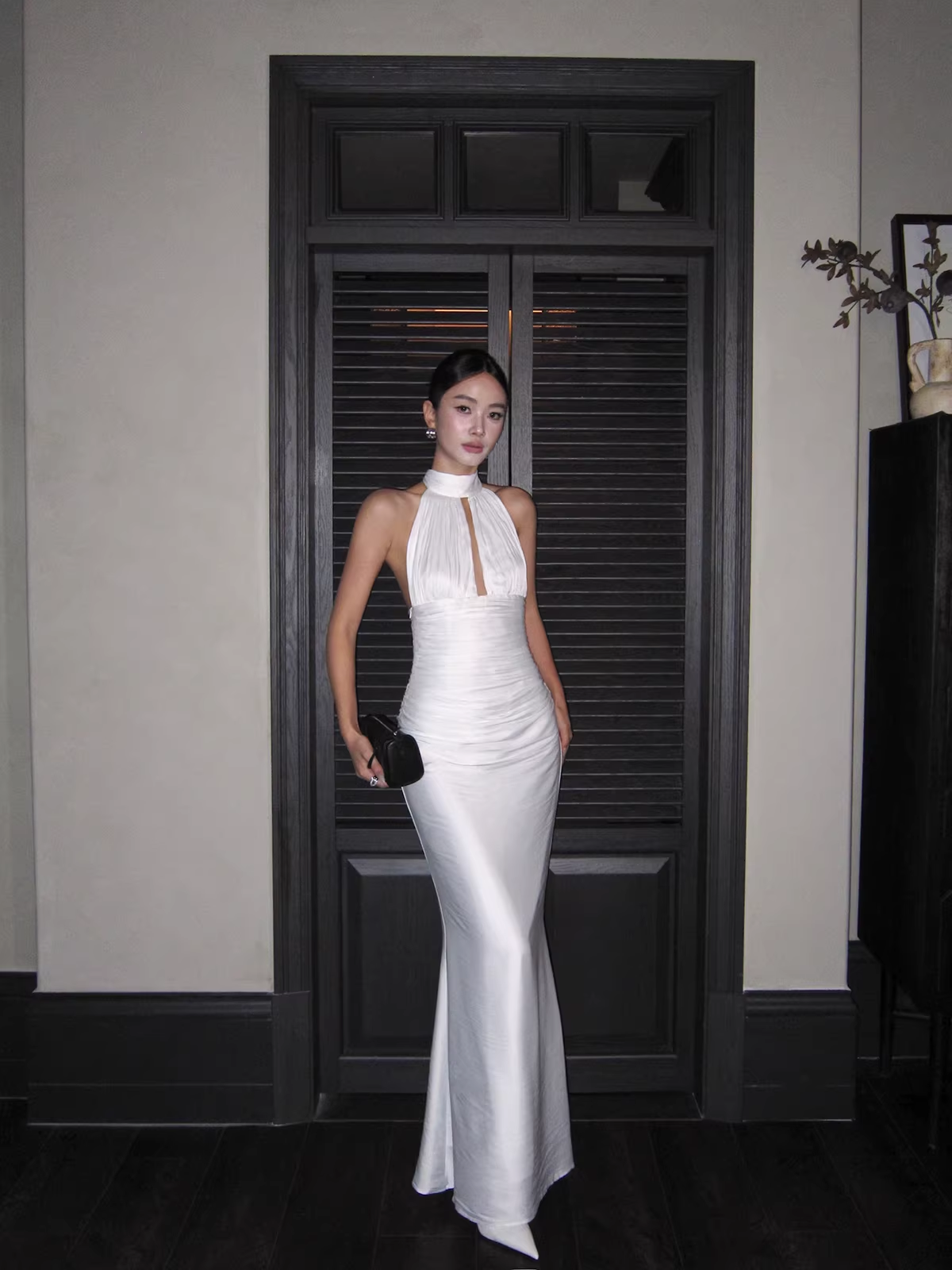 Sexy Halter White Satin Pleated Mermaid Long Wedding Guest Dress Birthday Prom Dress Evening Gown