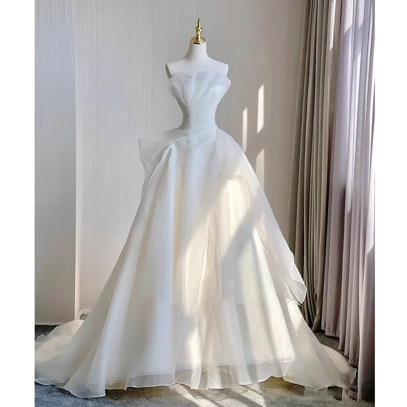 Vintage Ball Gown Strapless White Tulle Wedding Dresses B088