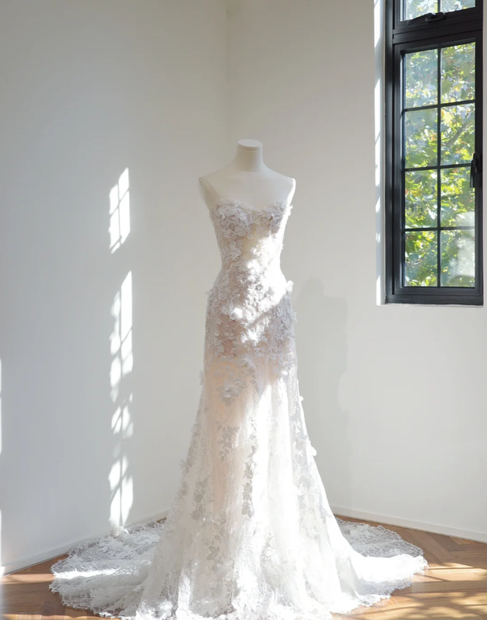 Charming White Strapless Lace Floral Mermaid Long Wedding Dress Formal Bridal Dress D2152