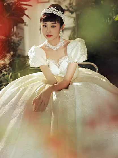 Chic Ball Gown Short Sleeves Lace Wedding Dress C152