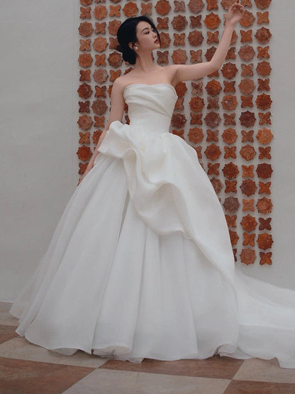 Unique Ball Gown Sweetheart Long Organza White Wedding Dresses C1673