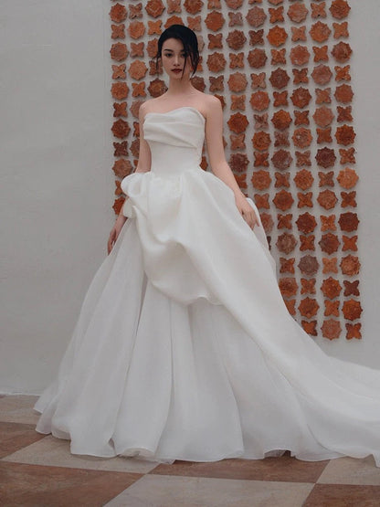 Unique Ball Gown Sweetheart Long Organza White Wedding Dresses C1673