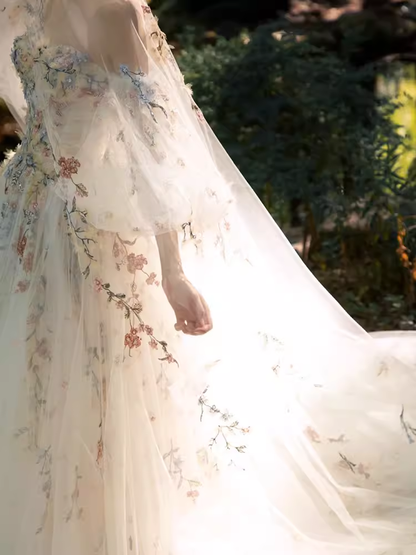 Luxury Ball Gown Off The Shoulder Short Sleeves Flowers Lace Wedding Dress C173