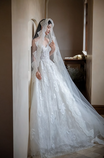 Dreamy Ball Gown Spaghetti Straps Tulle Lace Applique Long Wedding Dresses C3950
