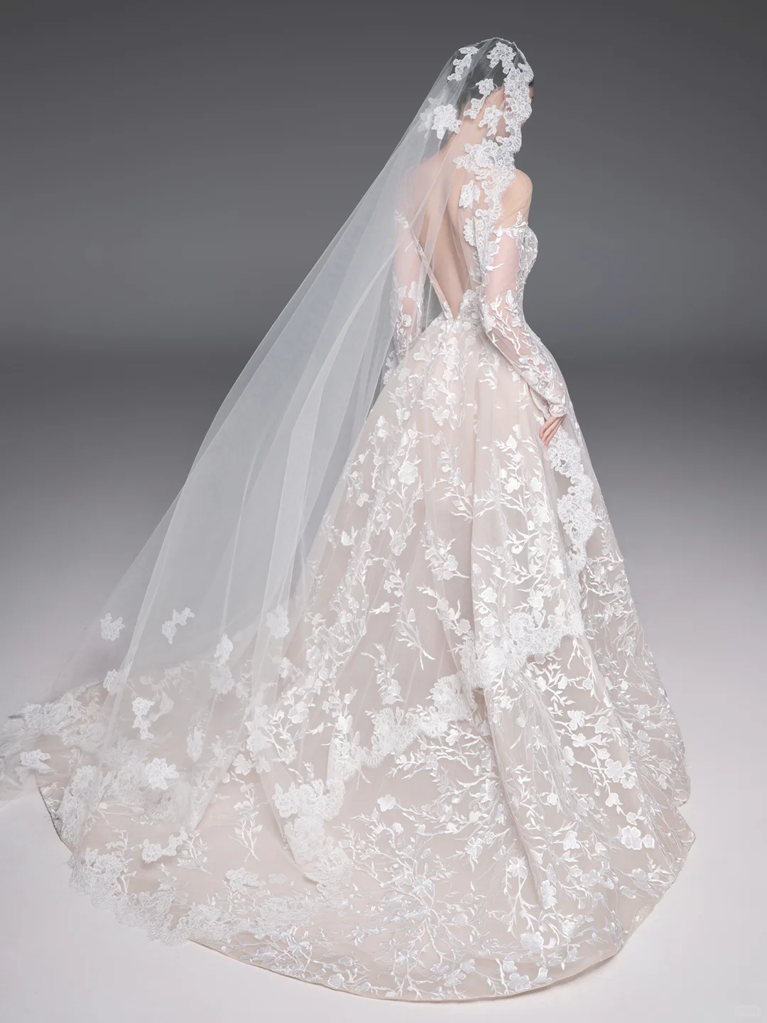 Vintage Ball Gown  Off The Shoulder Satin Lace Backless Long Sleeves With Veil Long Wedding Dresses C4002