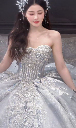 Dreamy Ball Gown Strapless Tulle Sequin Long Wedding Dresses C4043