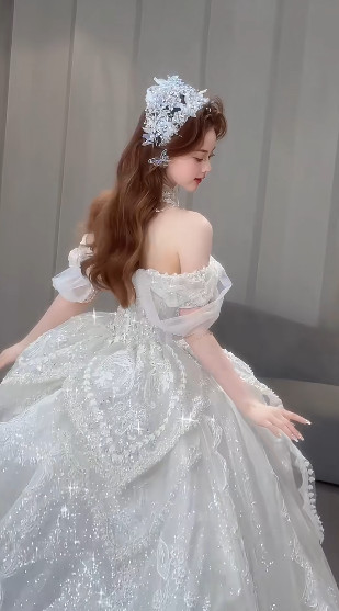 Gorgeous Ball Gown Off The Shoulder Tulle Sequin Beaded Long Wedding Dresses C4069