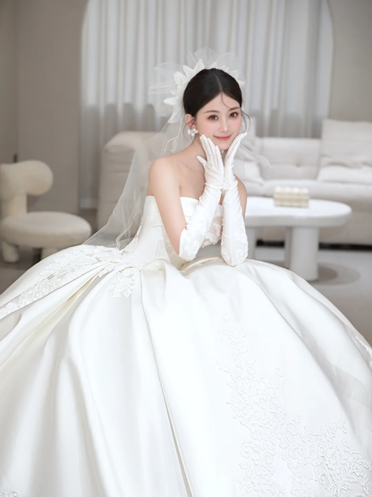 Classy Ball Gown Strapless Satin Applique With Veil Gloves Long Wedding Dresses C4101