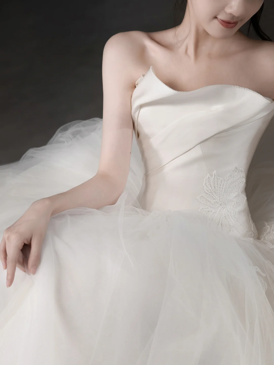 Elegant Ball Gown Strapless Satin Tulle With Veil Long Wedding Dresses C4126