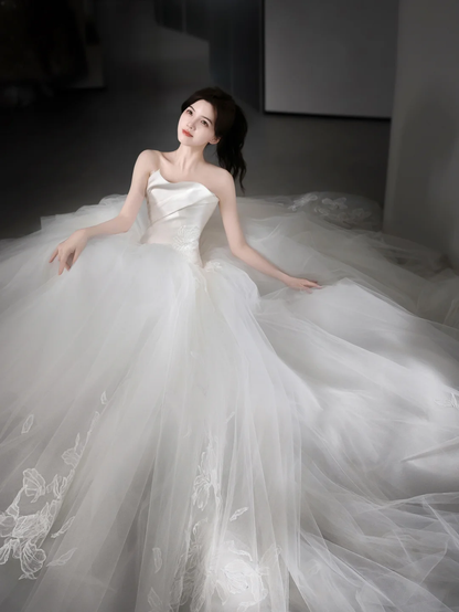 Elegant Ball Gown Strapless Satin Tulle With Veil Long Wedding Dresses C4126