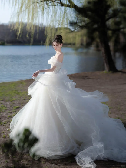 Elegant Ball Gown Off The Shoulder Tulle Long Wedding Dresses C4127