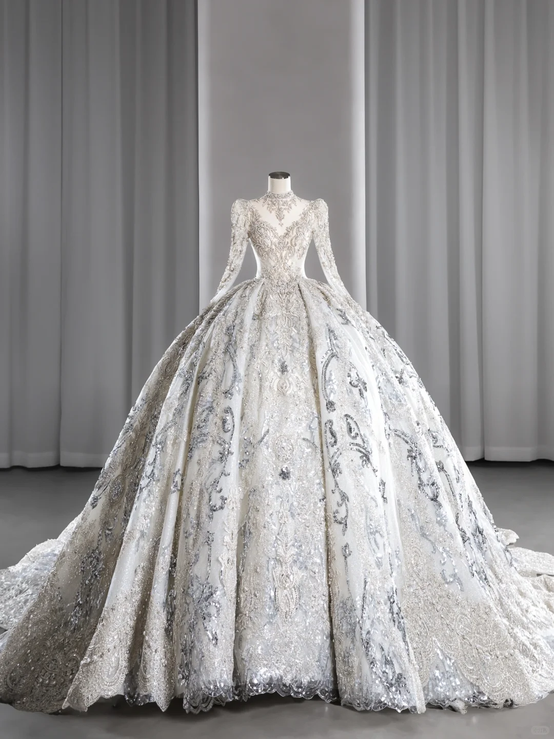 Timeless Ball Gown Tulle Lace Sequin Beaded Long Sleeves Long Wedding Dresses C4131