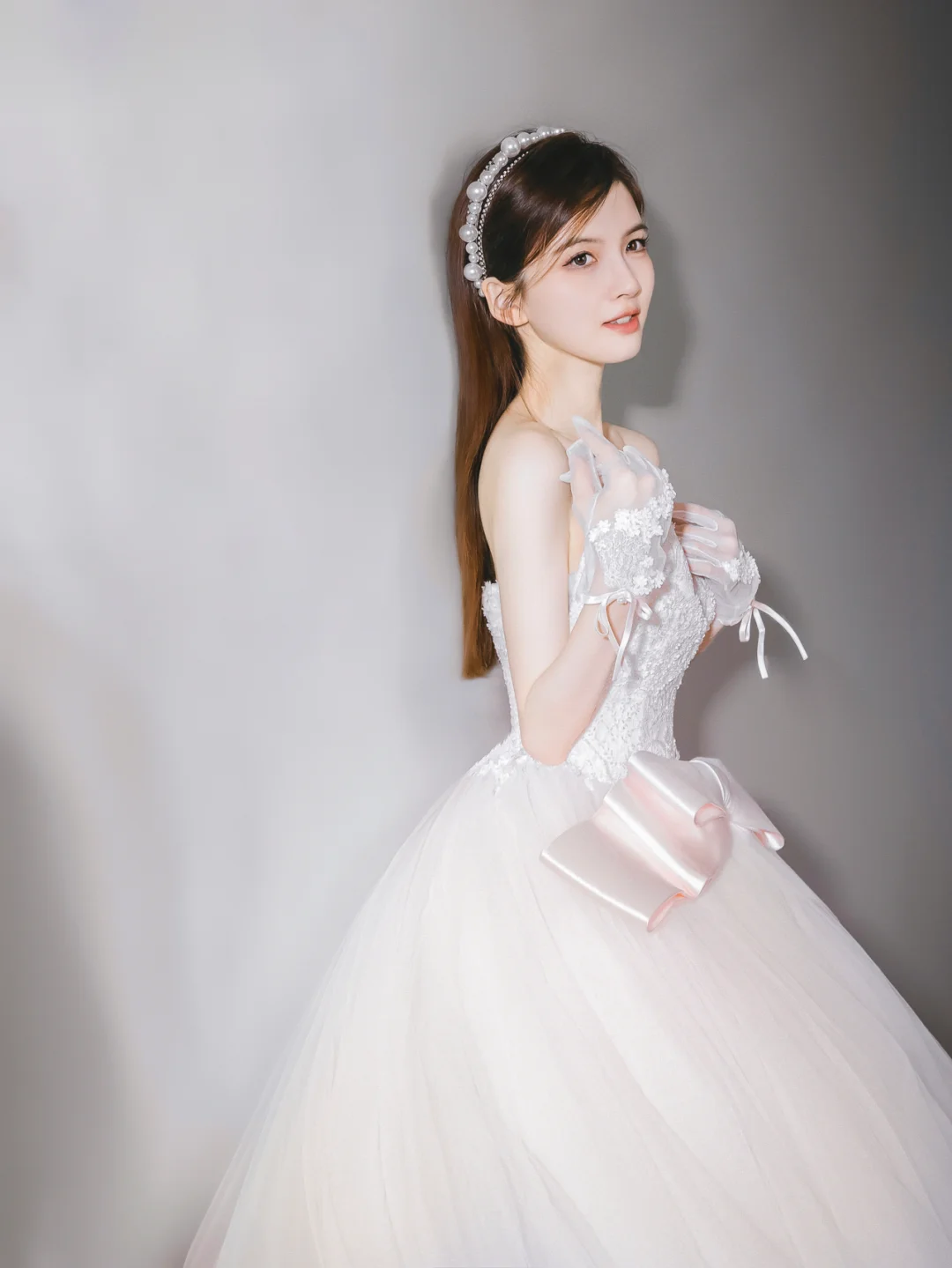 Elegant Ball Gown Strapless Tulle Lace Bow With Gloves Long Wedding Dresses C4143