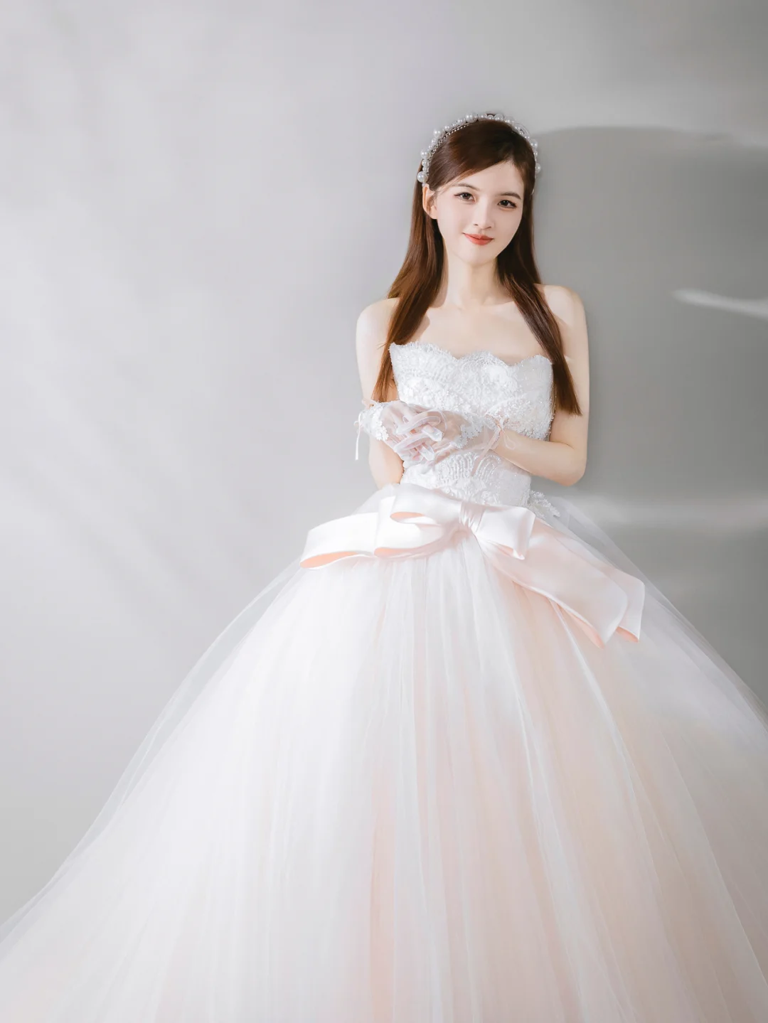 Elegant Ball Gown Strapless Tulle Lace Bow With Gloves Long Wedding Dresses C4143