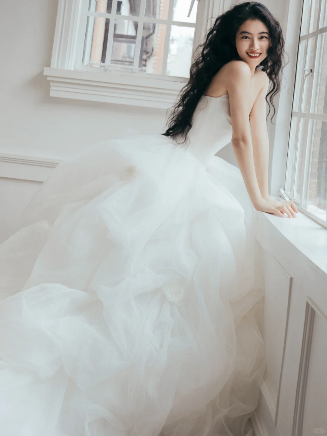 Dreamy Ball Gown Strapless Satin Tulle Long Wedding Dresses C4158