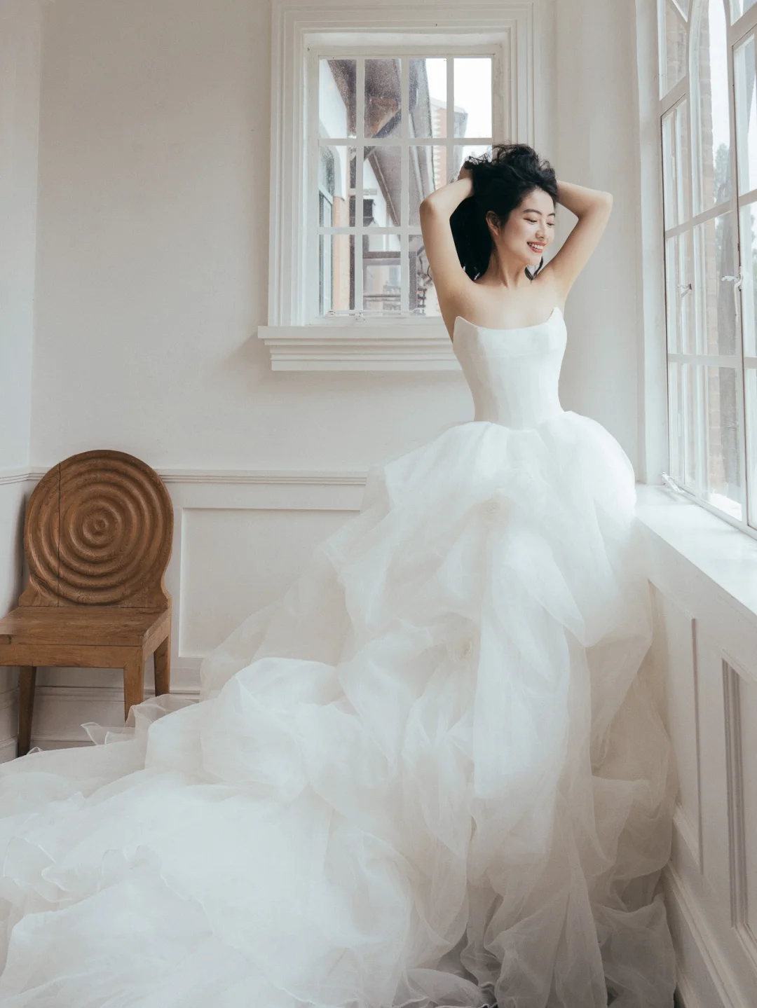 Dreamy Ball Gown Strapless Satin Tulle Long Wedding Dresses C4158